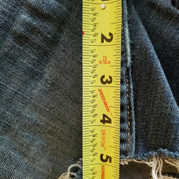 AE cut off Jean shorts - Picture 6 of 6